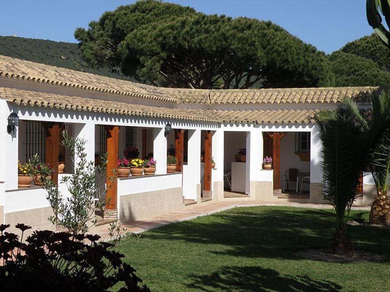 Hostal Las Acacias Los Canos De Meca Esterno foto